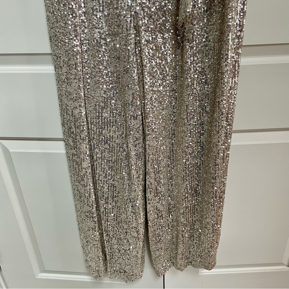 NWT Vince Camuto Silver Sequin Cowl Neck Sleeveless Tie Waist Wide Leg Jumpsuit - Picture 6 of 16